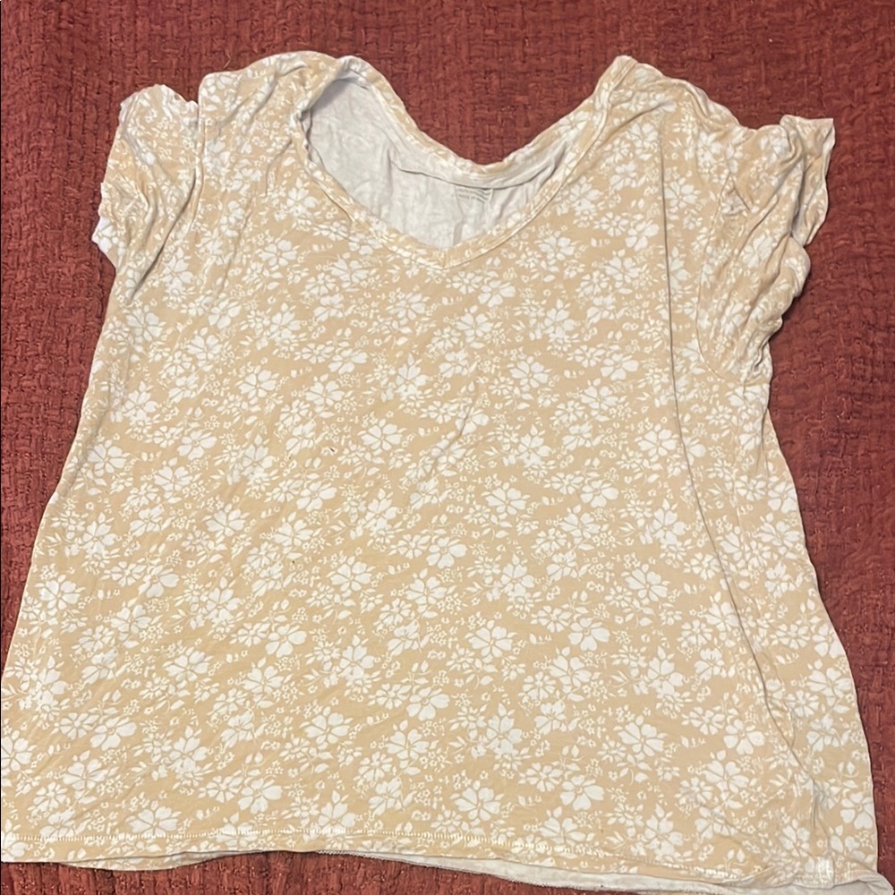 Floral Beige and White V-Neck Top
